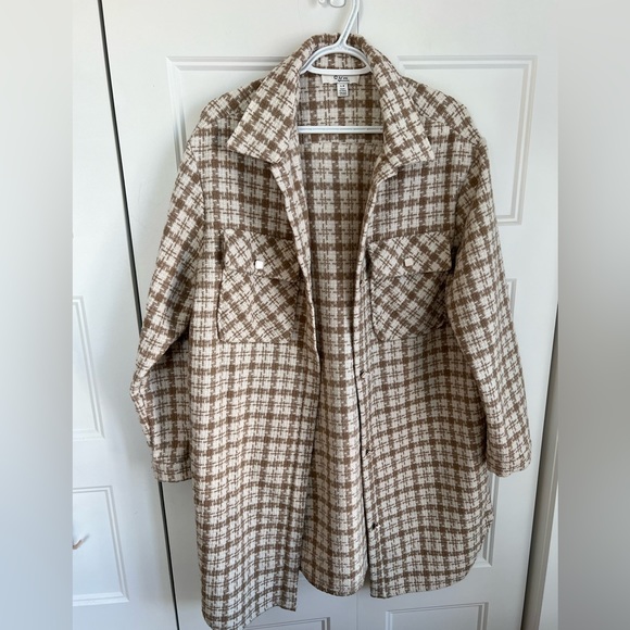 Tweed shacket like new - Picture 2 of 12